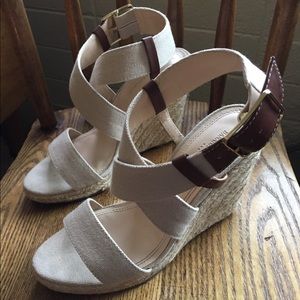 Size 7 Tan Banana Republic Espadrilles/Wedges